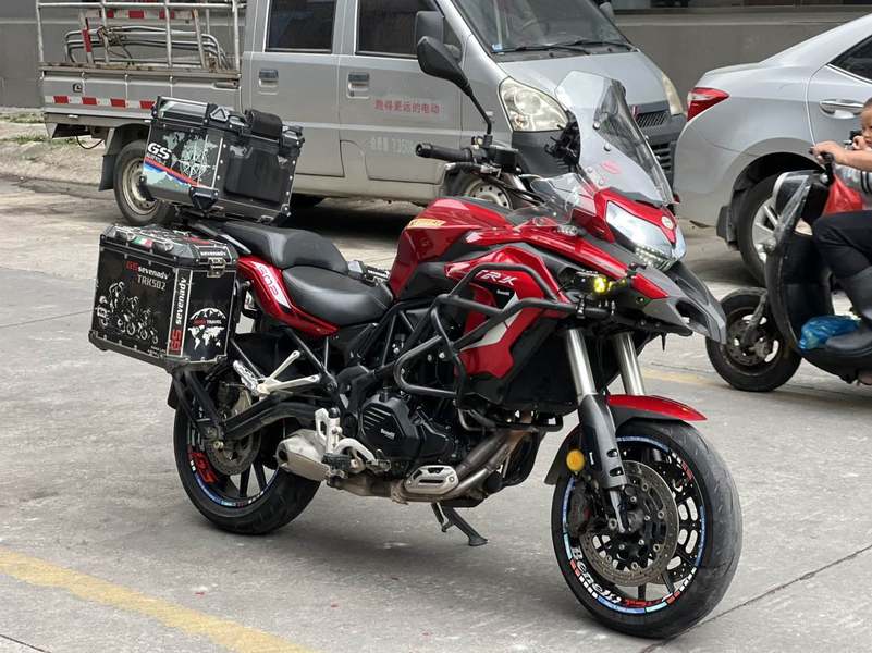 二手贝纳利金鹏 TRK502