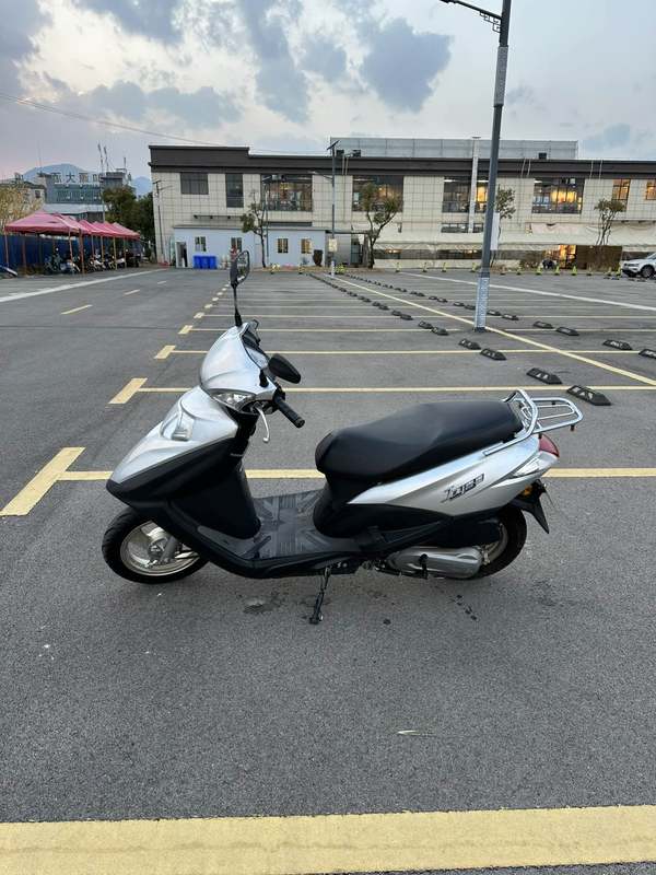 二手五羊本田SCR 喜鲨125