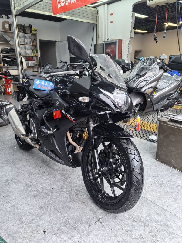 二手豪爵铃木GSX250R