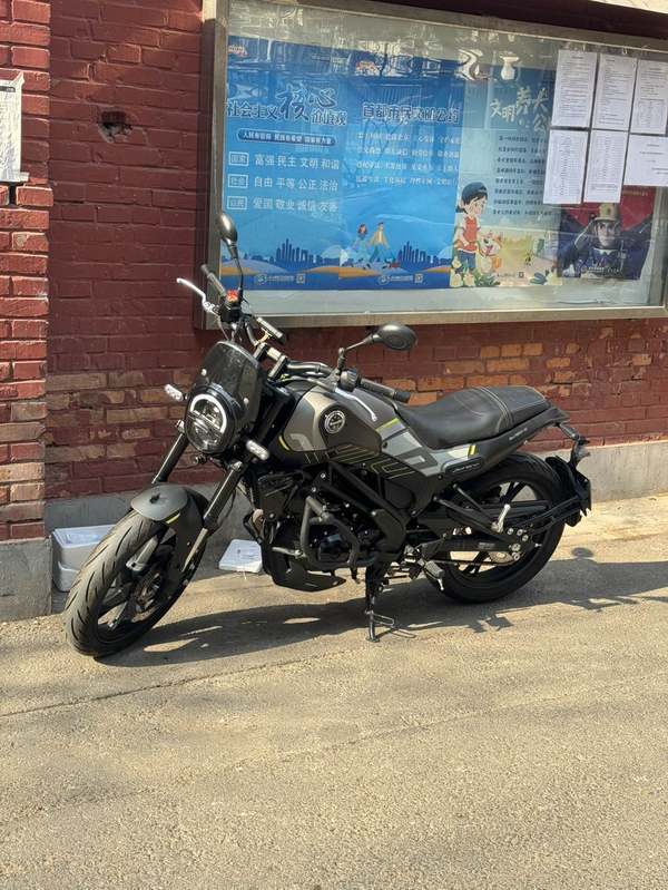 二手贝纳利幼狮 Leoncino 150