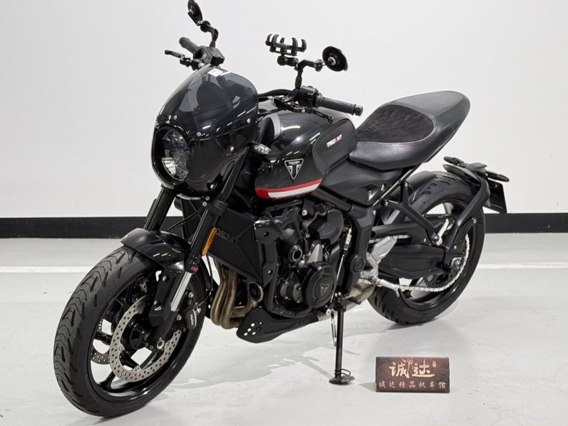 二手凯旋Trident 660