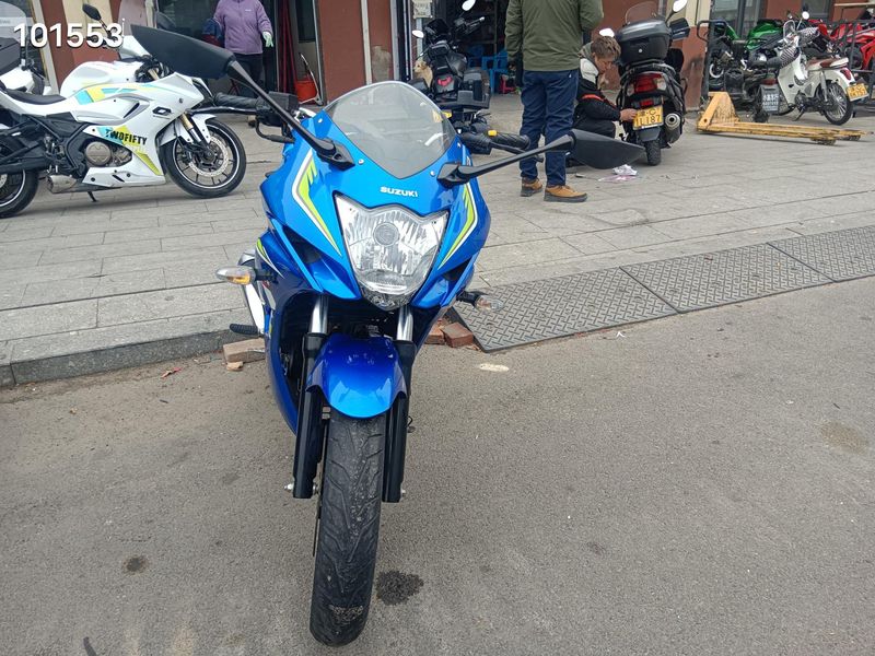 二手济南铃木极客飒 Gixxer 155