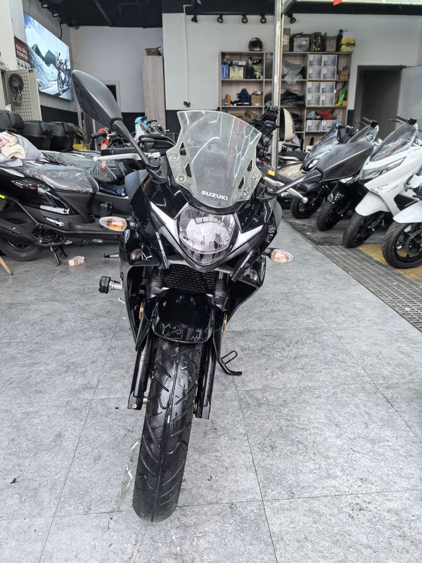 二手豪爵铃木GSX250R