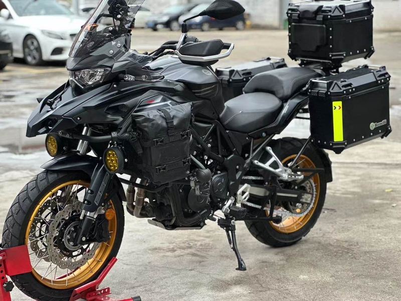 二手贝纳利TRK552