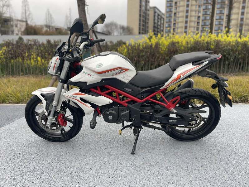 二手贝纳利红宝龙 TNT150i