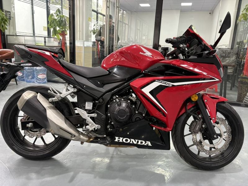 二手本田CBR400R