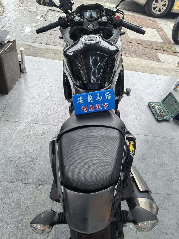 二手豪爵铃木GSX250R