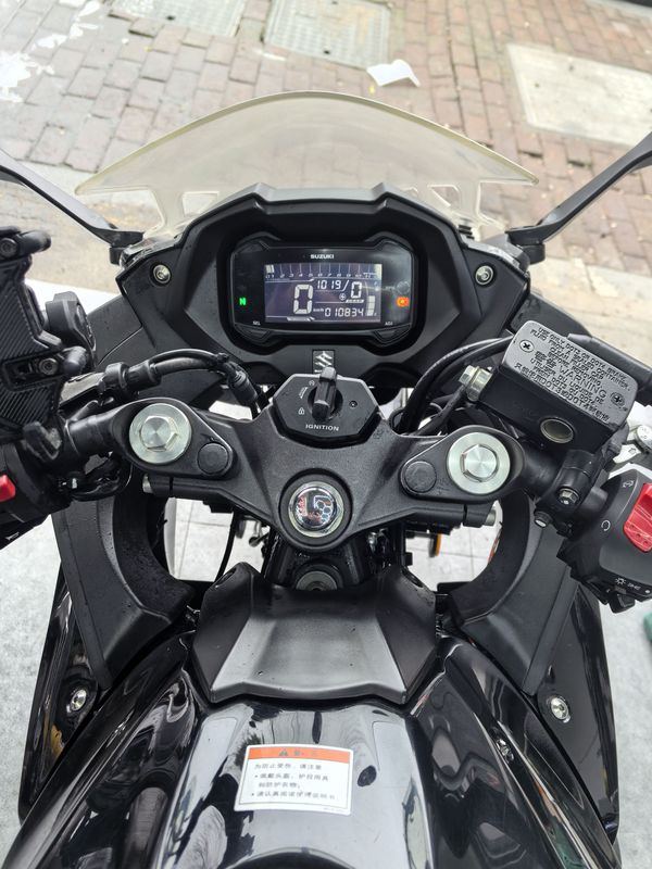 二手豪爵铃木GSX250R