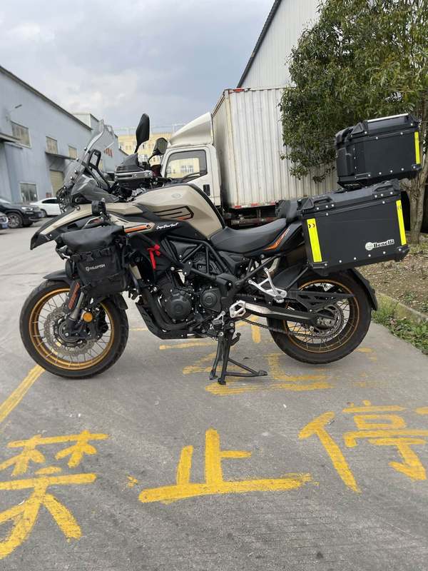 二手贝纳利TRK552