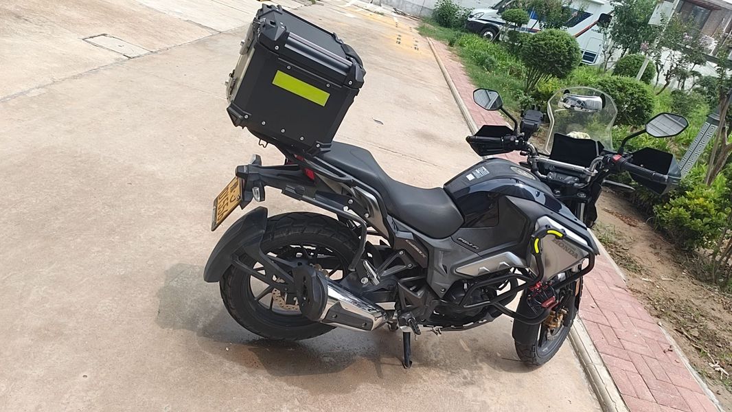 二手五羊本田猛鸷 CB190X