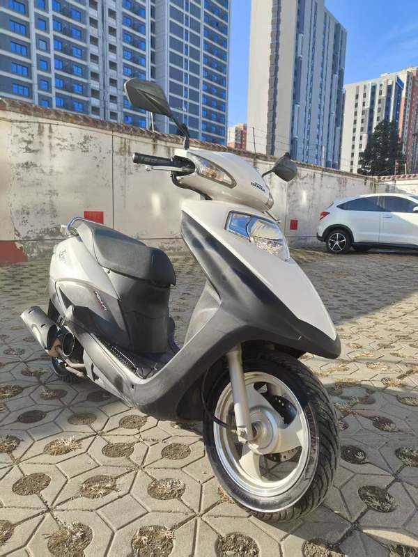 二手五羊本田SCR 喜鲨125