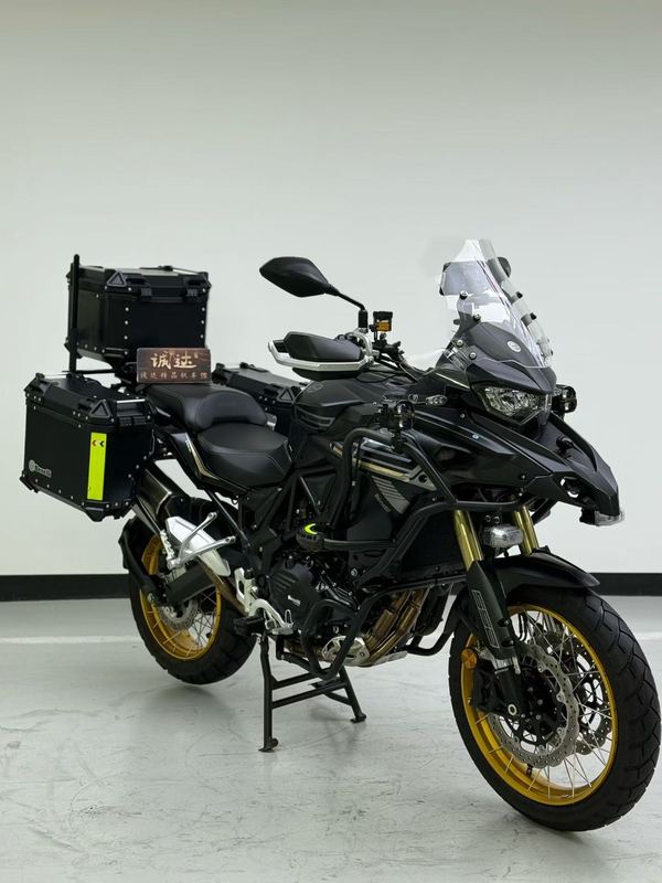 二手贝纳利TRK552