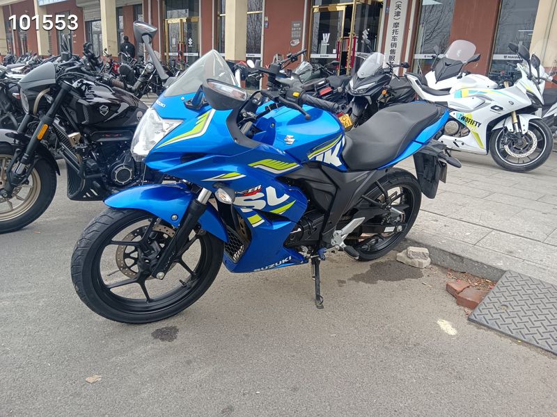 二手济南铃木极客飒 Gixxer 155