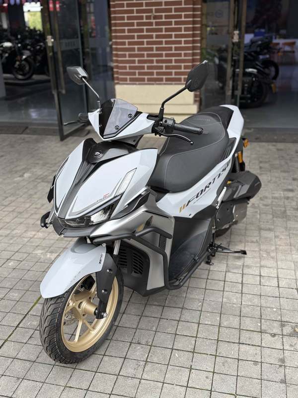 二手QJMOTOR鸿150S