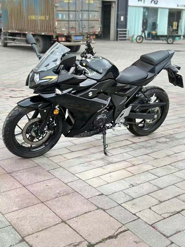 二手豪爵铃木GSX250R