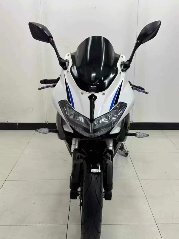 二手贝纳利龙卷风 Tornado 302R