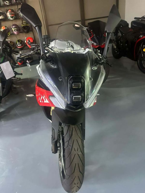 二手贝纳利龙卷风 Tornado 552R