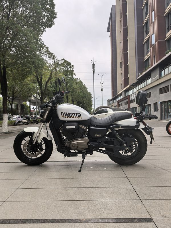 二手QJMOTOR闪300