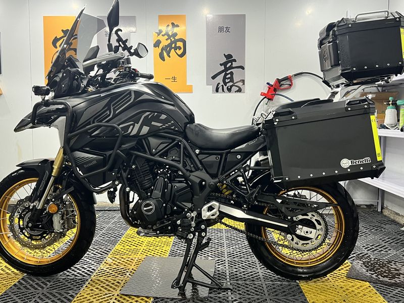 二手贝纳利TRK702