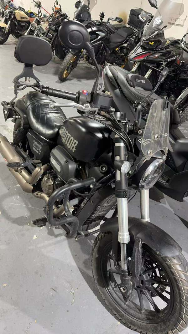 二手QJMOTOR闪300