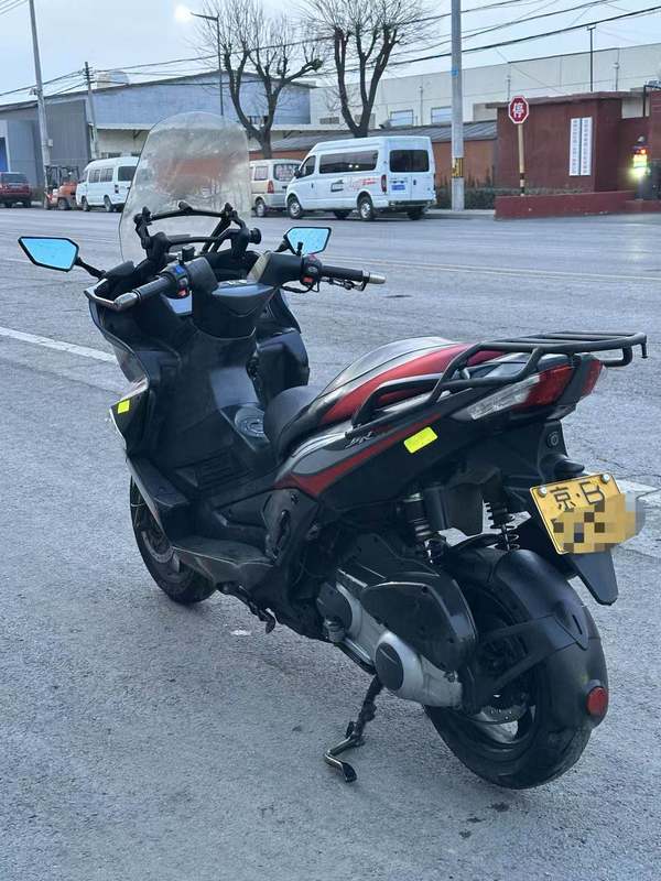 二手阿普利亚SR MAX 300