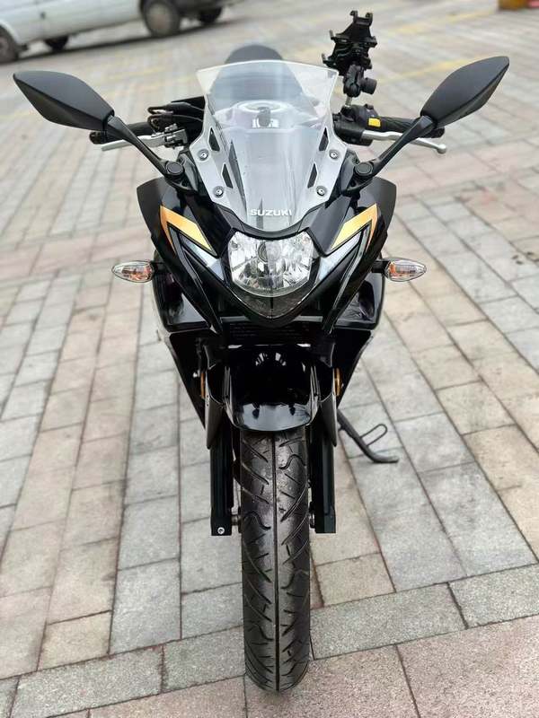 二手豪爵铃木GSX250R