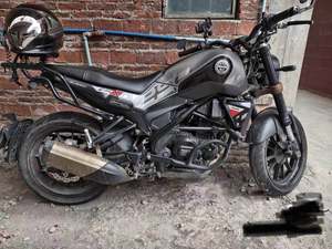 二手贝纳利幼狮 Leoncino 250