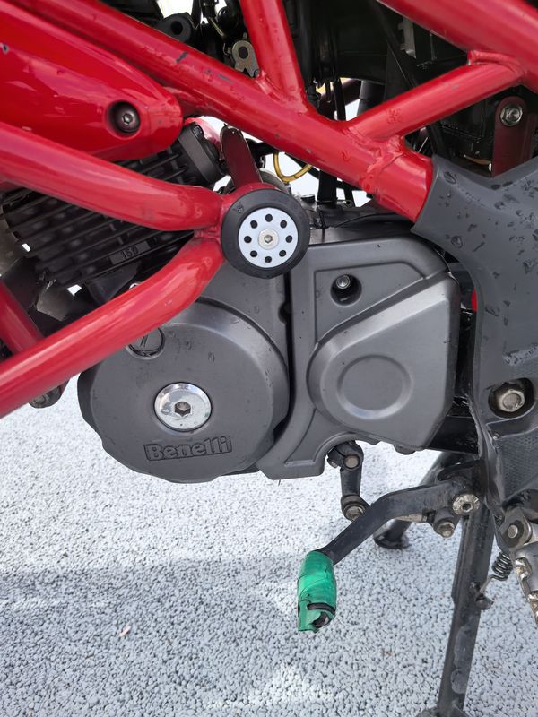 二手贝纳利红宝龙 TNT150i