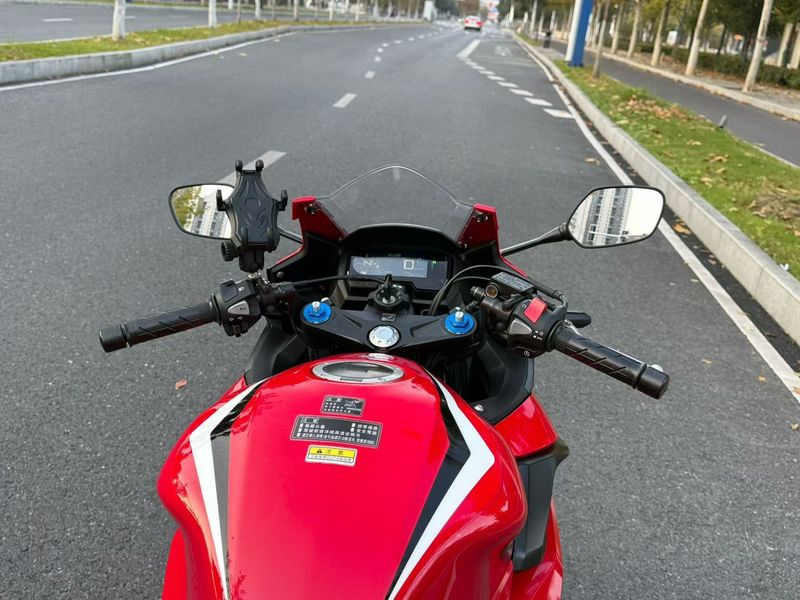 二手本田CBR400R