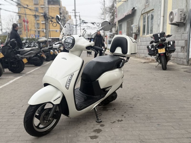 二手新大洲本田NS125LA