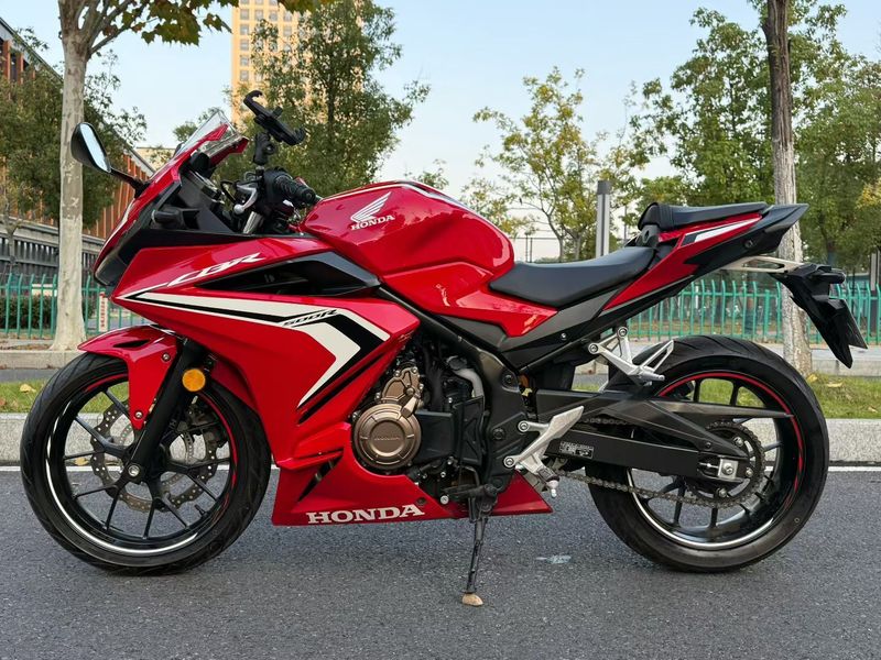 二手本田CBR400R