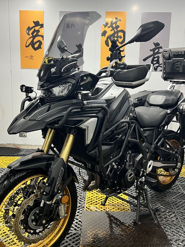 二手贝纳利TRK702