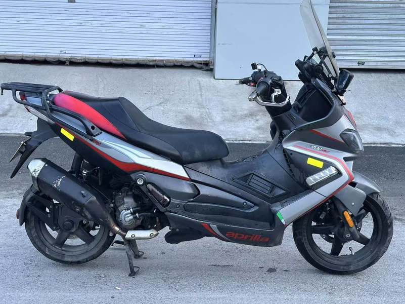 二手阿普利亚SR MAX 300