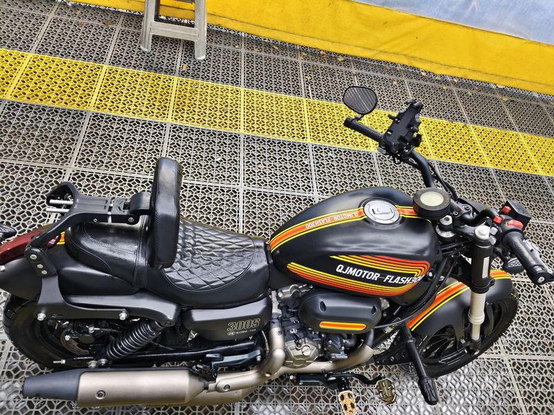 二手QJMOTOR闪300