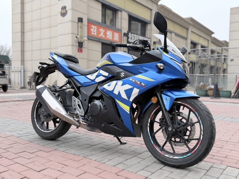 二手豪爵铃木GSX250R