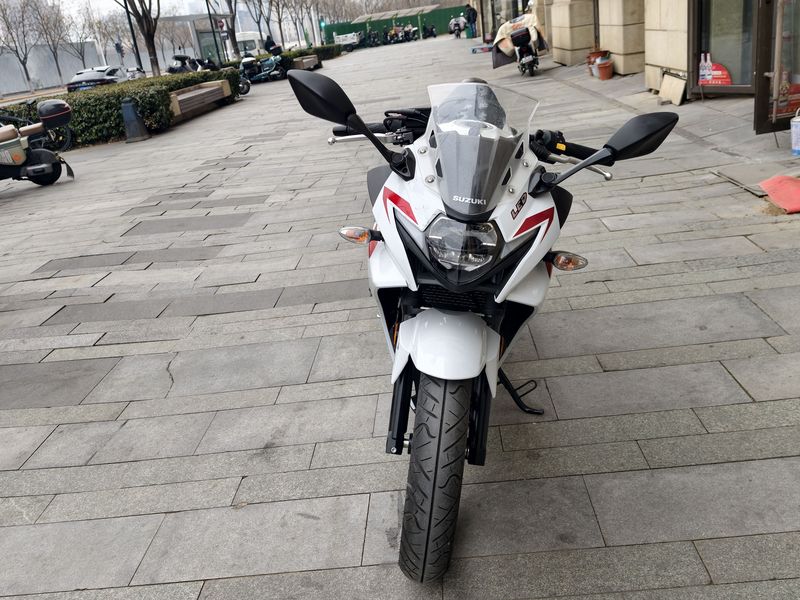 二手豪爵铃木GSX250R