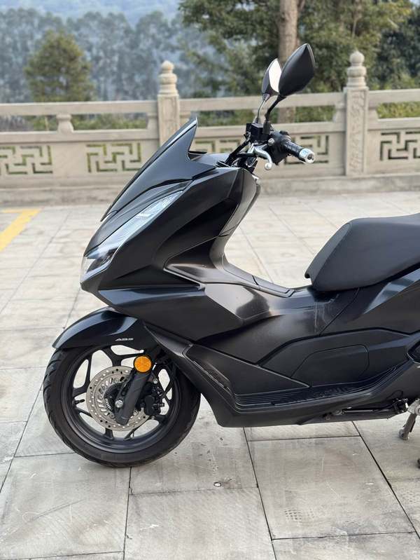 二手五羊本田PCX