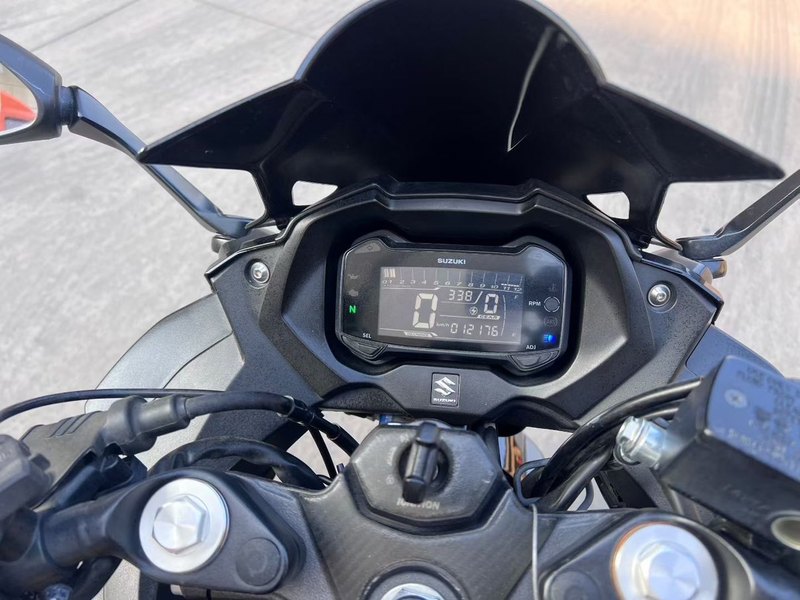 二手豪爵铃木GSX250R