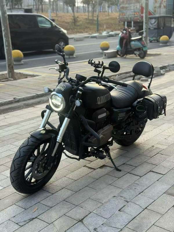 二手QJMOTOR闪300