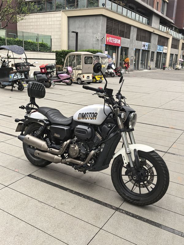 二手QJMOTOR闪300