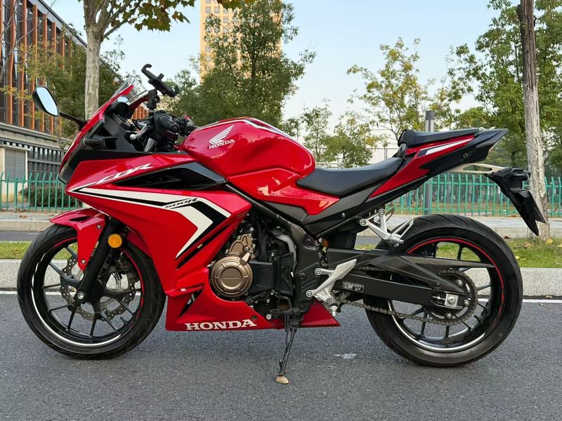 二手本田CBR400R