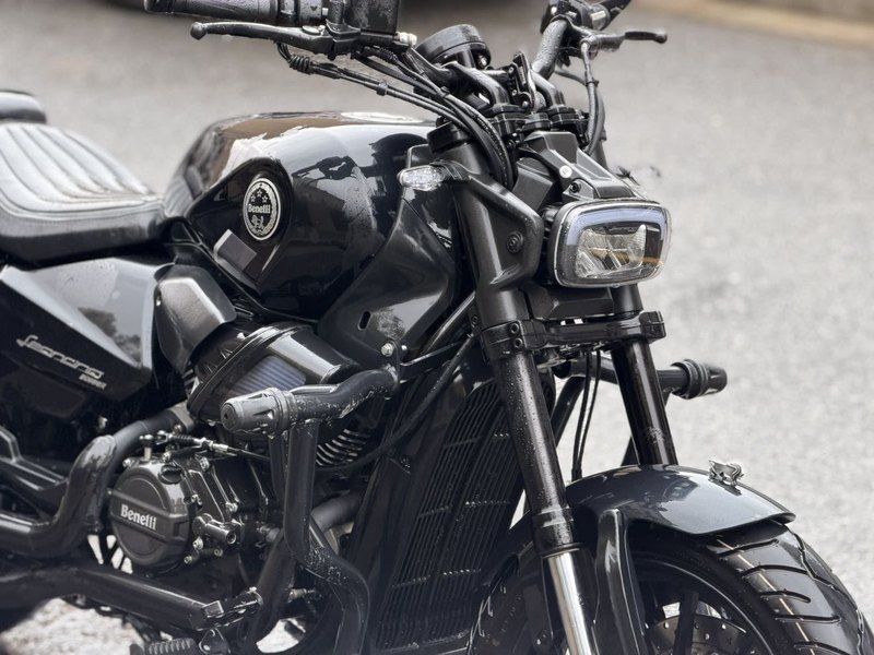 二手贝纳利哈伦252