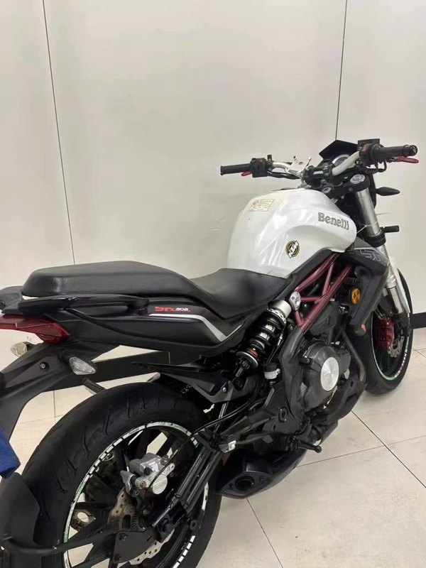 二手贝纳利蓝宝龙 BN302S