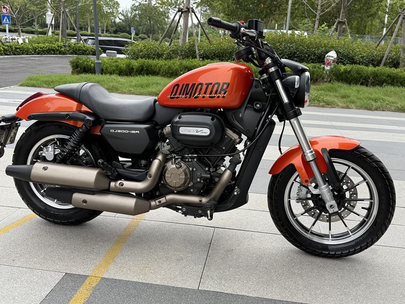 二手QJMOTOR闪300