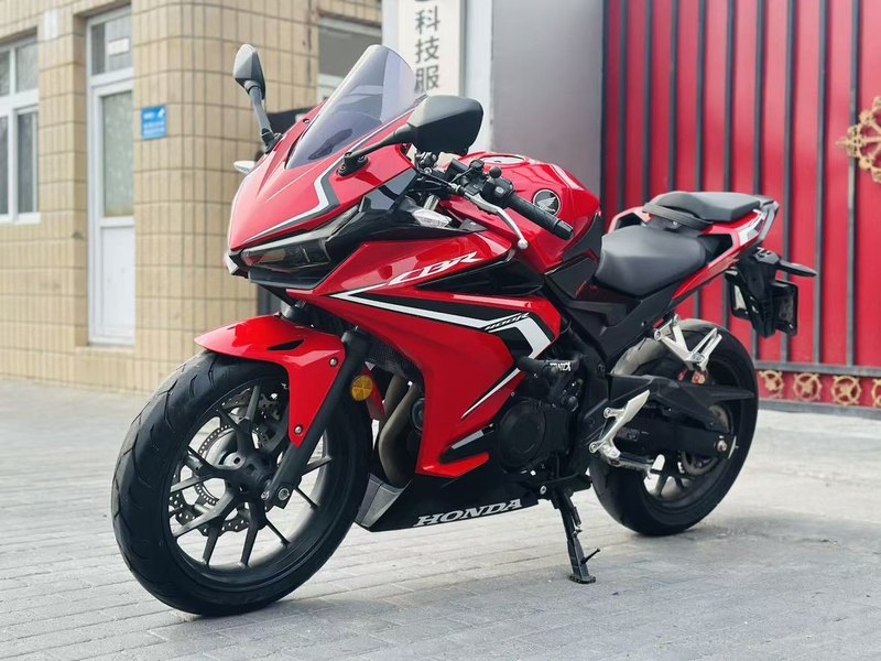 二手本田CBR400R