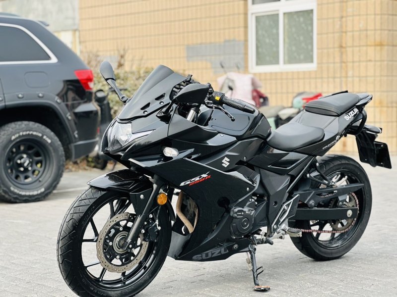 二手豪爵铃木GSX250R