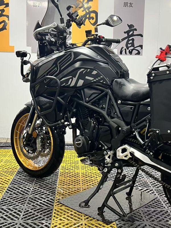 二手贝纳利TRK702