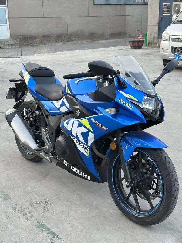 二手豪爵铃木GSX250R