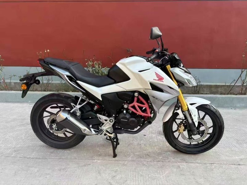 二手五羊本田CB190R 暴锋眼