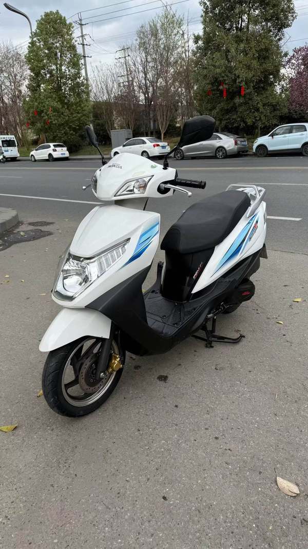 二手五羊本田Cruising 御鲨125